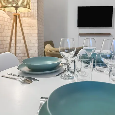 Angevin Avec Terrasse Et Wifi Rapide Apartment
