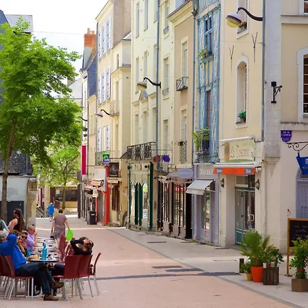 Angevin Avec Terrasse Et Wifi Rapide * Angers